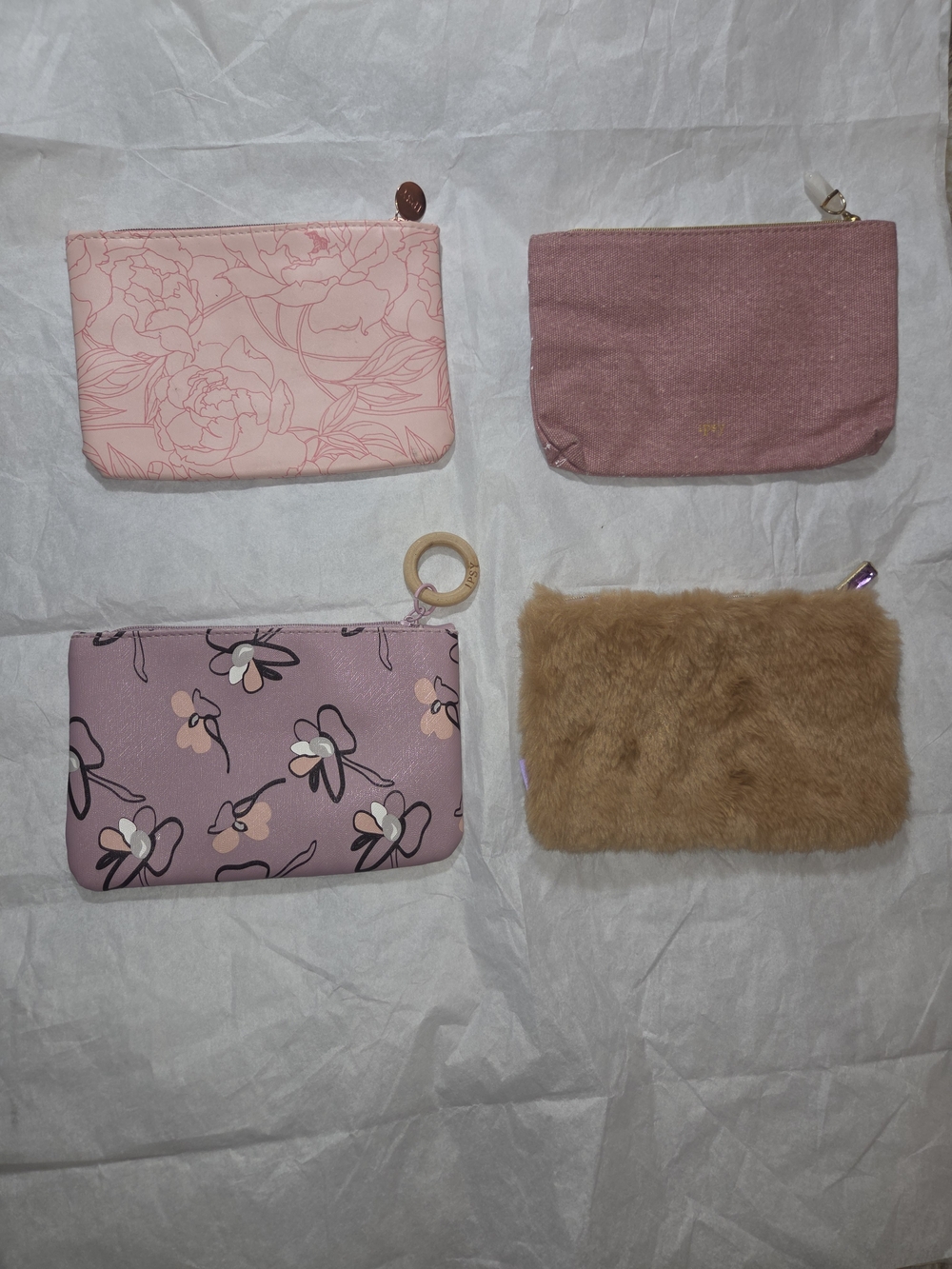 4 For 1 ipsy Cosmetic Pouch Set Pink